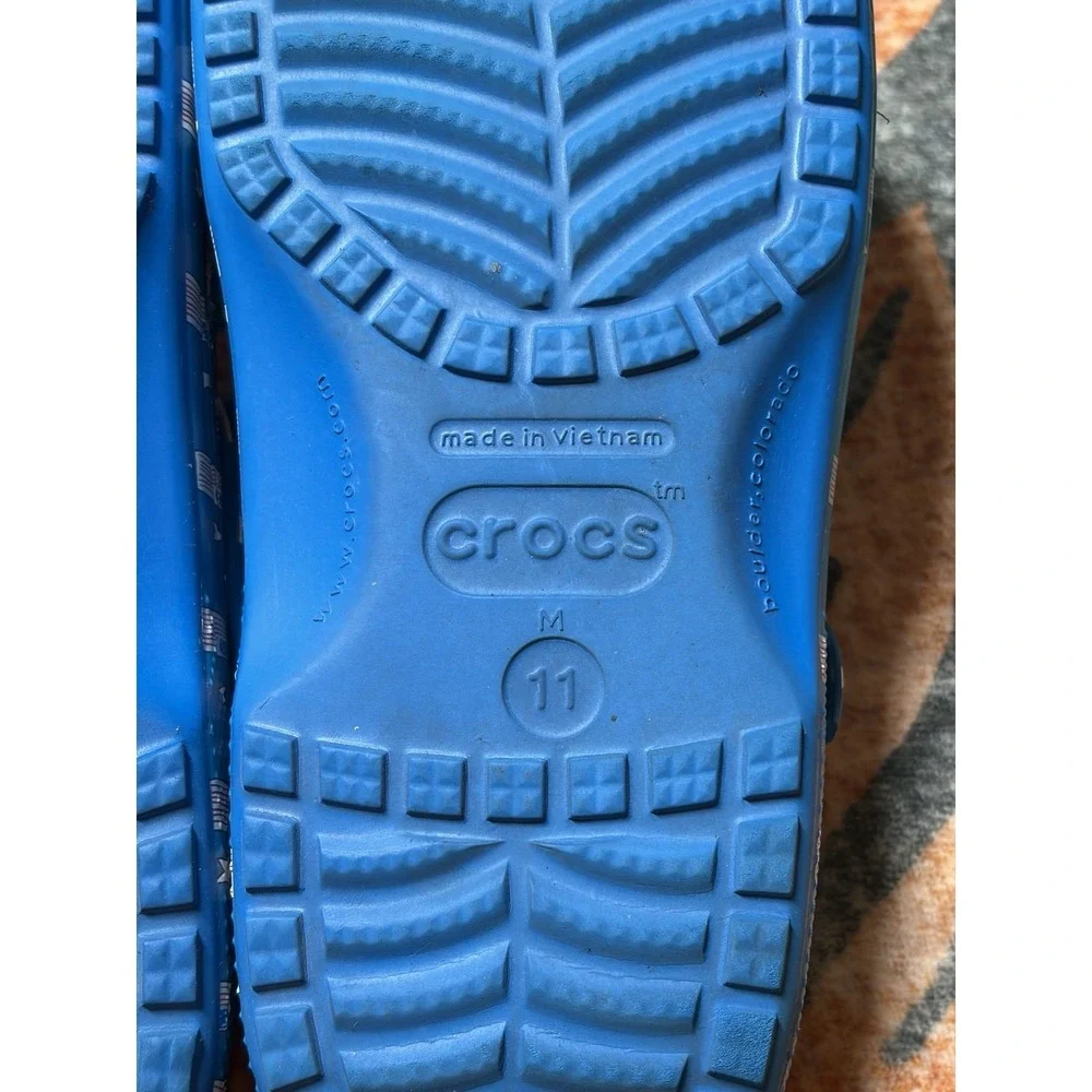 Crocs Vineyard Vines Blue American Flag Whale Clog Men's Size 11 With (9) Charms
